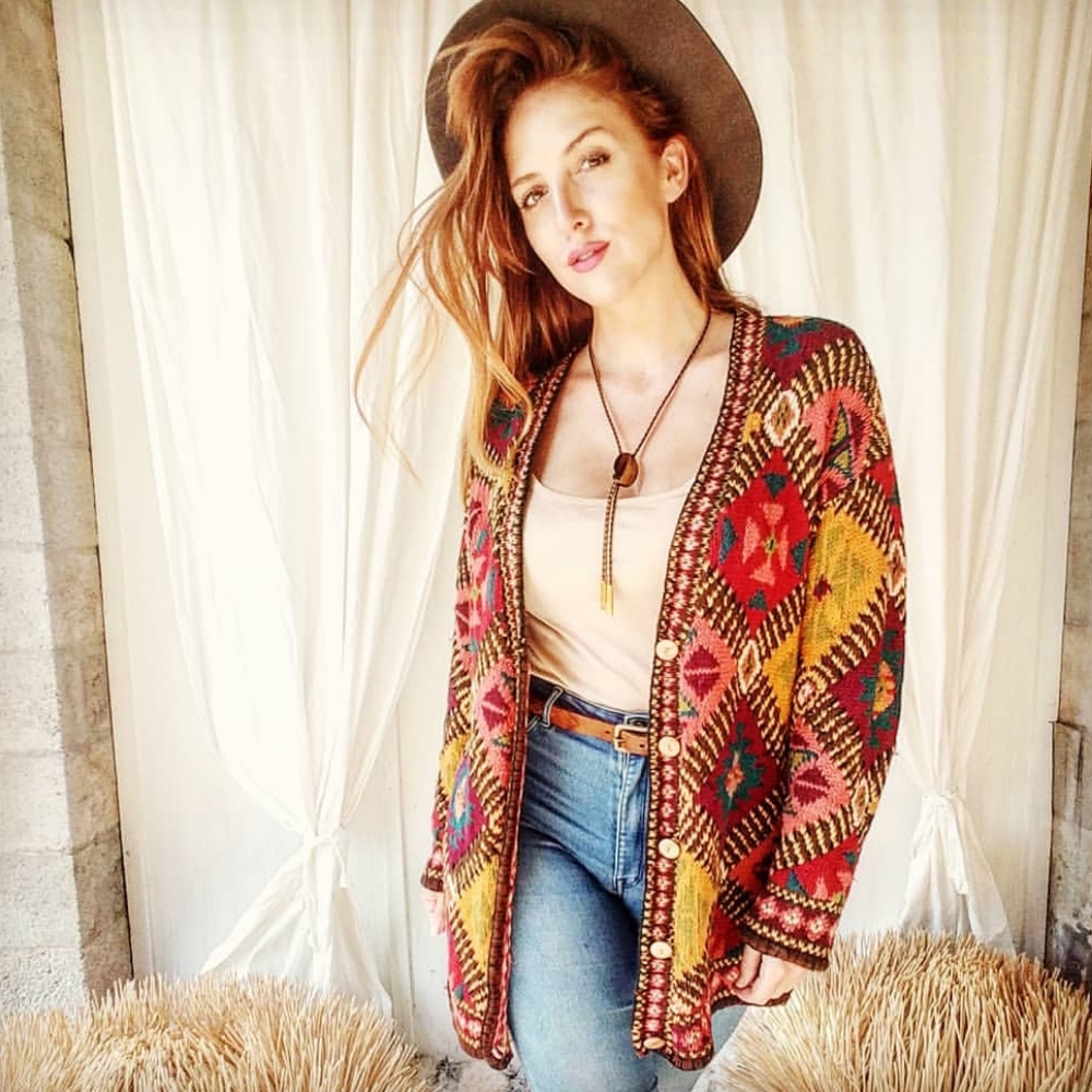 Vintage Express🦋 Crochet Sweater!